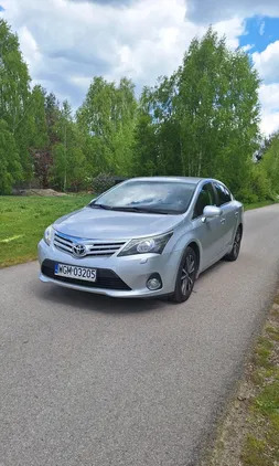 mazowieckie Toyota Avensis cena 41500 przebieg: 250200, rok produkcji 2012 z Dęblin